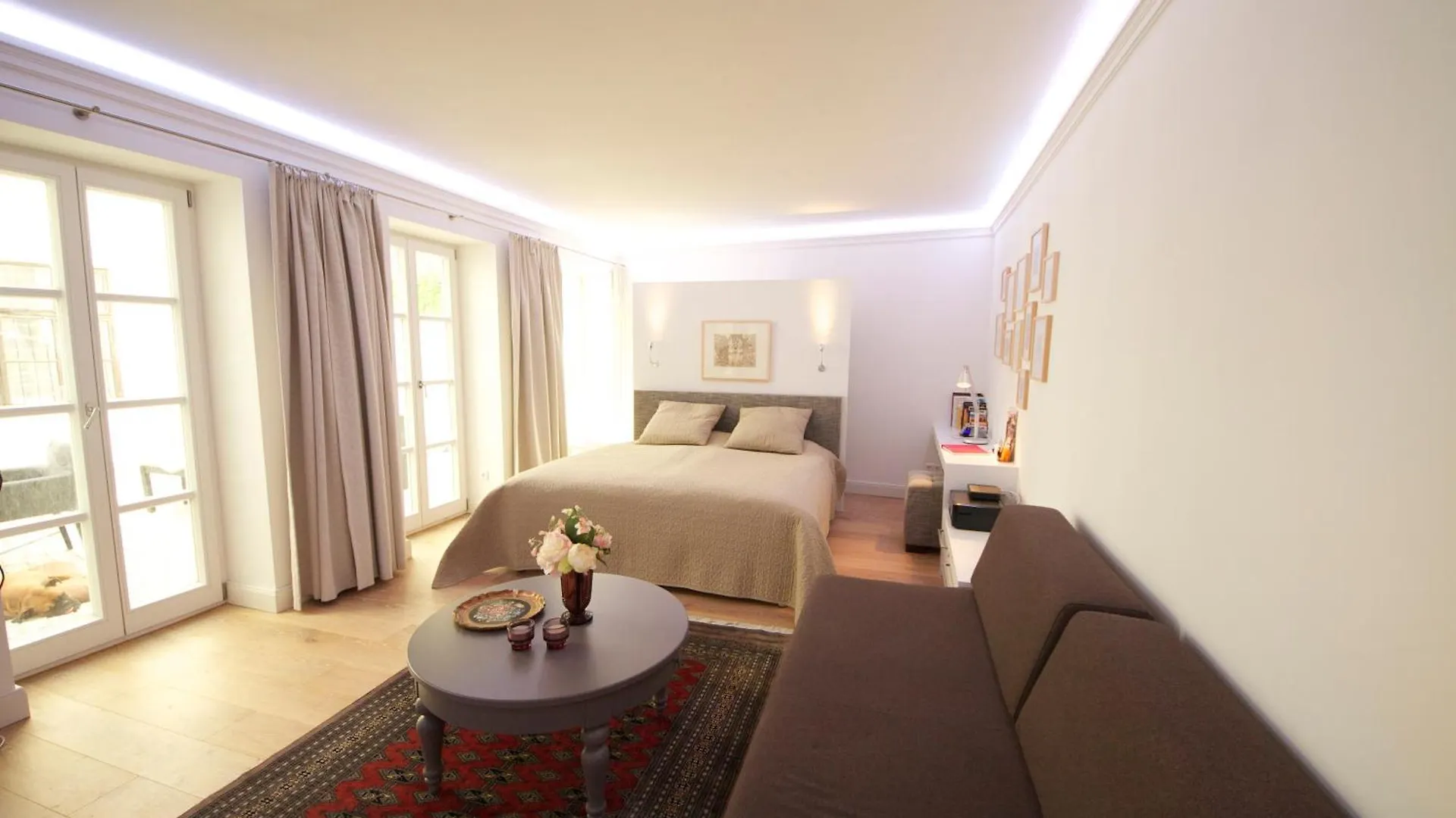 Hoheschule Apartment Kapriole contacts